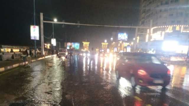 تجدد سقوط الأمطار على مناطق متفرقة بالإسكندرية.. وإعلان الطوارئ بالصرف الصحي