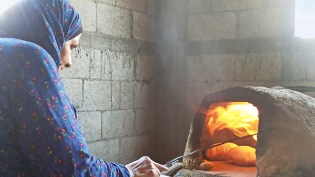 صمود المرأة الفلسطينية.. «منى»: مصرون على الحياة