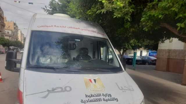 القاهرة تستعين بخدمات الحي المتنقل لتشجيع المواطنين على ترخيص المحلات
