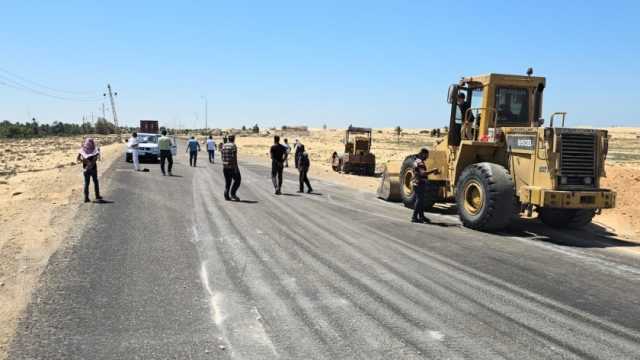 بدء العمل في رفع كفاءة الطريق الدولي بين العريش وبئر العبد