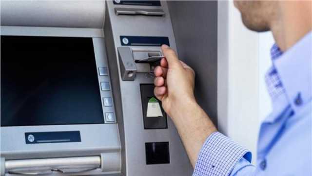 البنوك تغذي ماكينات الـATM بالنقود استعدادا لعيد الفطر