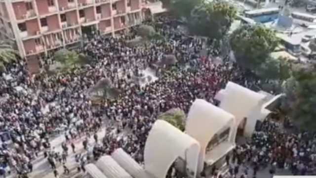 رئيس جامعة سوهاج: الطلاب نظموا مسيرة للحث على المشاركة في انتخابات الرئاسة