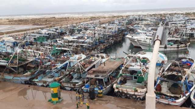 محافظ كفر الشيخ: توقف حركة الملاحة والصيد بميناء البرلس لسوء الأحوال الجوية