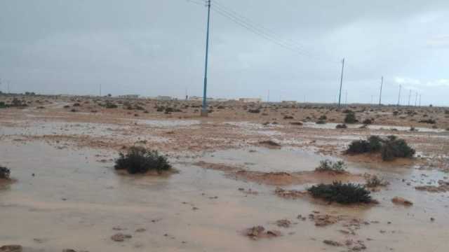 أمطار رعدية غزيرة تضرب عدة مدن في مطروح.. «ذروة نوة الشمس الصغرى»