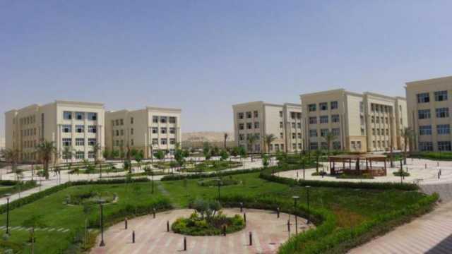 رئيس جامعة المنيا الأهلية يتفقد إجراءات قيد طلاب المرحلة الثانية للتنسيق