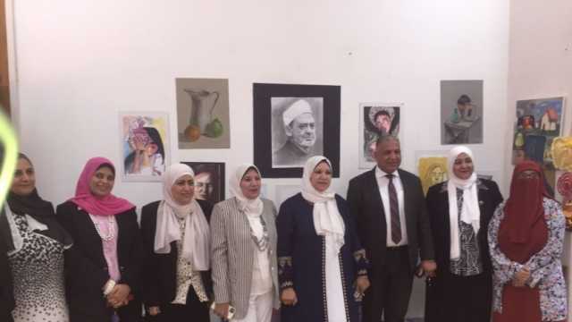 نائب رئيس جامعة الأزهر يفتتح معرض الوسائل التعليمية بكلية التربية بنات