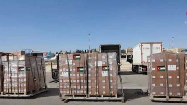 مصدر عسكري مسؤول بالأردن: أرسلنا مساعدات طبية عاجلة لغزة ليلا بواسطة المظلات