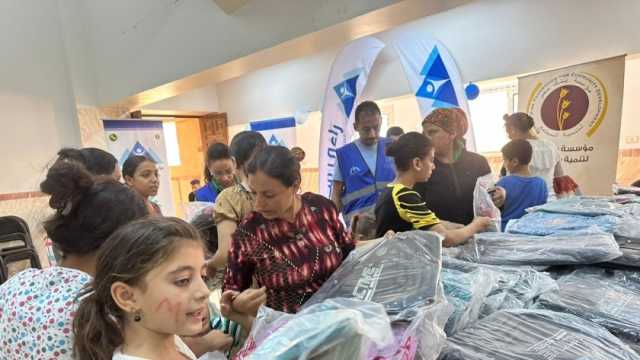 «راعي مصر» توزع حقائب وأدوات مدرسية على الأولى بالرعاية في القليوبية والمنيا