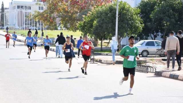 طالبات العريش يحصدن المراكز الأولى في ماراثون جري بجامعة القناة