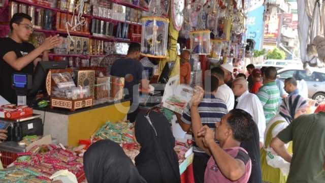 إجازة المولد النبوي.. توزيع لحوم وطرح حلوى وحدث سار قبل بدء العام الدراسي