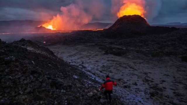 أنابيب أرضية تهدد إيسلندا بكارثة.. علماء يكشفون سر الانفجارات البركانية المتكررة