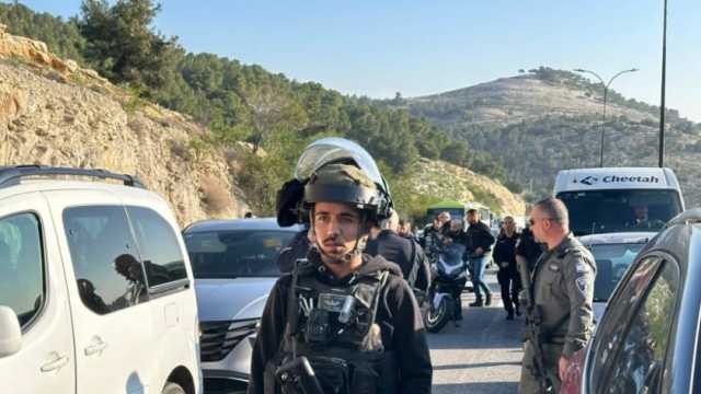 الشرطة الإسرائيلية تتصدى لمظاهرة في تل أبيب تطالب بإجراء انتخابات مبكرة