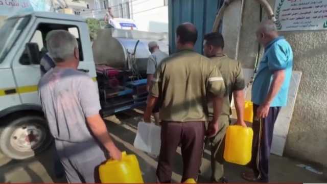 «لا حياة في غزة».. الحرب تجبر سكان القطاع على الشرب من مياه البحر بعد غليها