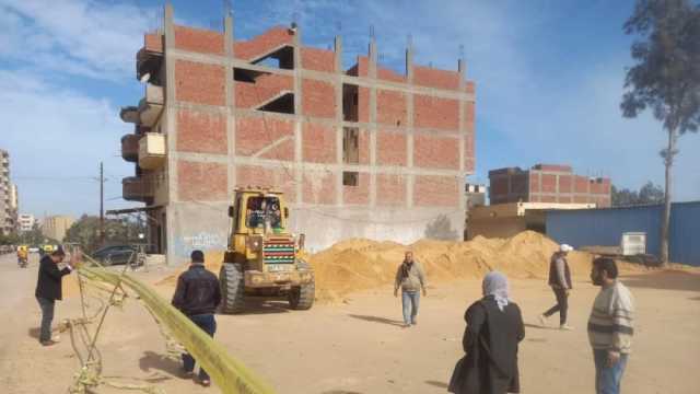 غلق وتشميع محجر غير مرخص والتحفظ على معدات مواد بناء في كفر الشيخ