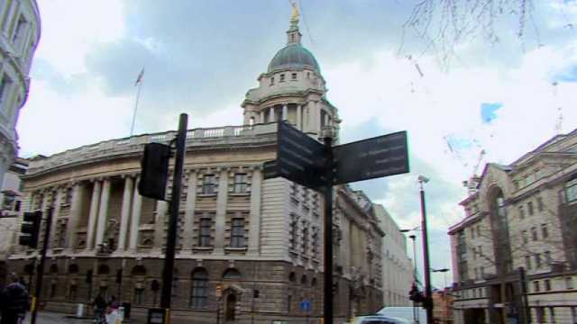«القاهرة الإخبارية»: إخلاء محكمة في لندن بعد تقارير عن دخان من مبنى قريب