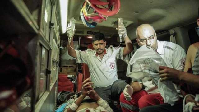 إخلاء عدد من النازحين والمرضى من مستشفى الأمل بغزة