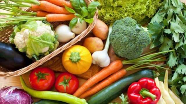 أسعار الخضروات والفاكهة في المجمعات الاستهلاكية.. تبدأ من 6 جنيهات