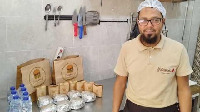 فرحة «إسلام» بإنقاذ أهالي الإسكندرية لمطعمه من الغلق لم تكتمل.. أكلته النار