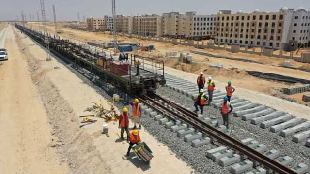 وزير النقل يوجه بسرعة انتهاء أعمال كوبري جنوب حلوان في الموعد المحدد