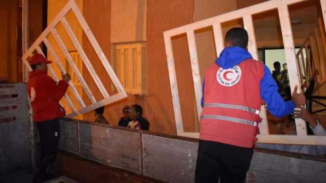 تجهيز مبنى سكني لمرافقي المصابين الفلسطنيين في شمال سيناء (صور)
