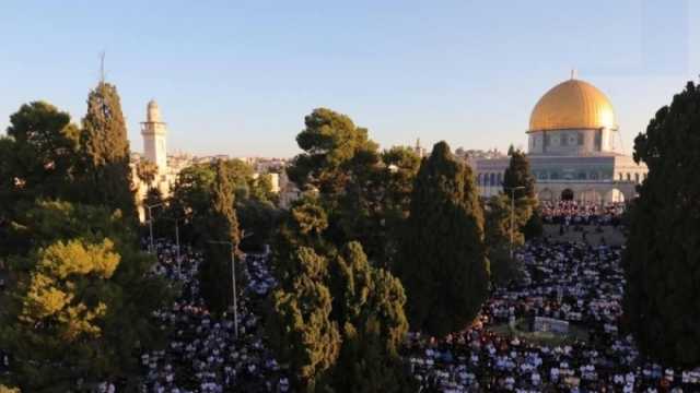 مئات المستوطنين الإسرائيليين يقتحمون المسجد الأقصى