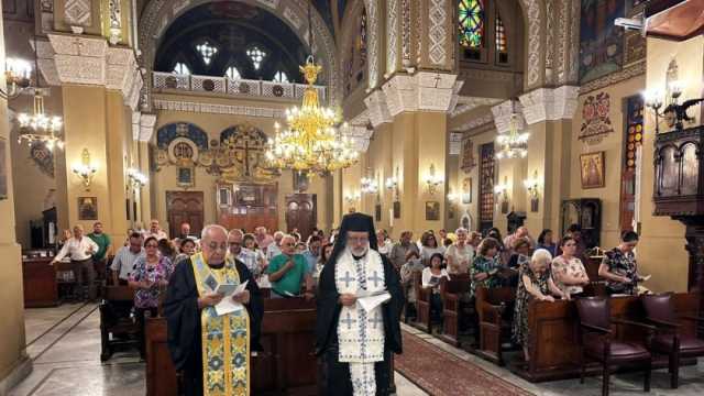 المطران شامي يترأس احتفالات الكنيسة الكاثوليكية بصوم العذراء (صور)