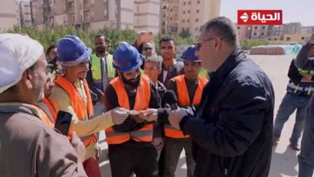 «واحد من الناس» يتجول في 6 أكتوبر.. و«الليثي»: «العامل أساس نجاح مصر»