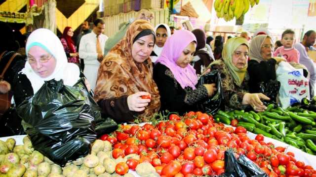 «الغرف التجارية»: طرح قائمة سلع غذائية جديدة بأسعار مخفضة قريبا