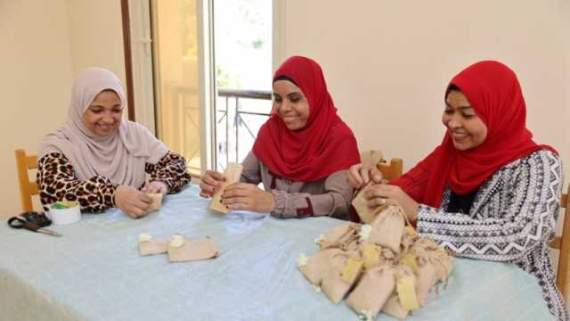 «القومي للمرأة» ينظم ورش عمل حول إنتاج الزيوت الطبيعية لسيدات الأقصر «صور»