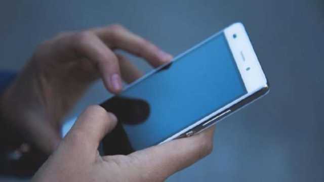 «معلومات الوزراء» ينصح المواطنين بتفعيل 7 خصائص لحماية هواتفهم من الاختراق