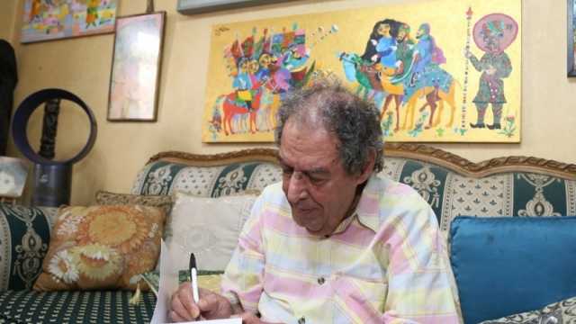 محطات في حياة الشاعر مجدي نجيب بعد وفاته عن عمر ناهز 88 عاما