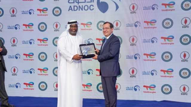 وزير البترول وسفيرة الإمارات يشهدات افتتاح محطات وقود جديدة بالقاهرة