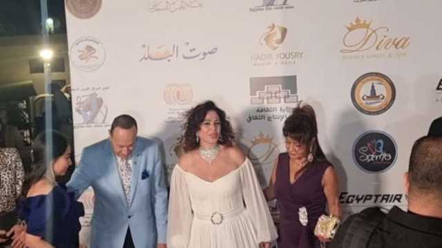 وصول إلهام شاهين وخالد زكي وشيرين لحفل افتتاح مهرجان الإسكندرية السينمائي