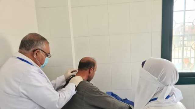 الكشف على 604 مواطنين في قافلة طبية بقرية رفاعة بمركز قوص