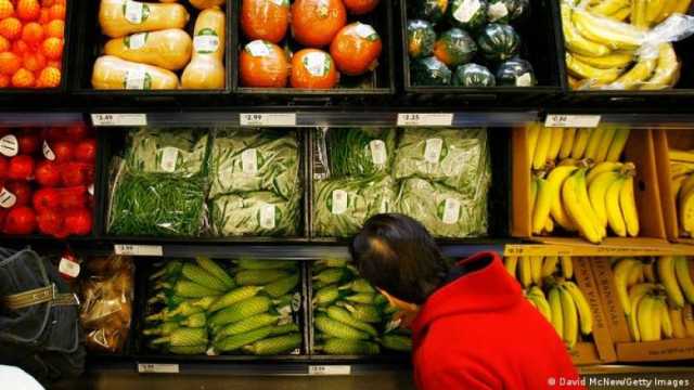 أسعار الخضراوات والفاكهة اليوم الثلاثاء داخل سوق العبور.. الطماطم بـ5 جنيهات
