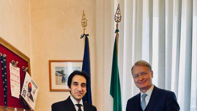 بسام راضي يناقش مع ‏زعيم الأغلبية بـ«الشيوخ» الإيطالي العلاقات الثنائية بين البلدين