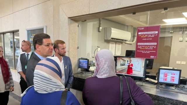 إضافة محتوى إرشادي مرئي بلغة الإشارة بمكاتب بيع تذاكر القطار الخفيف