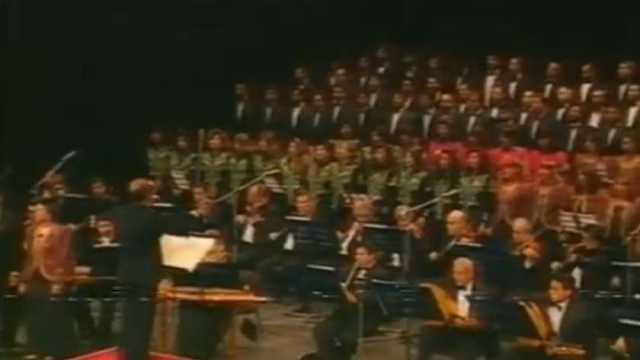 لقطات من مهرجان الموسيقى العربية في دورته الأولى.. نفض غبار زلزال 1992