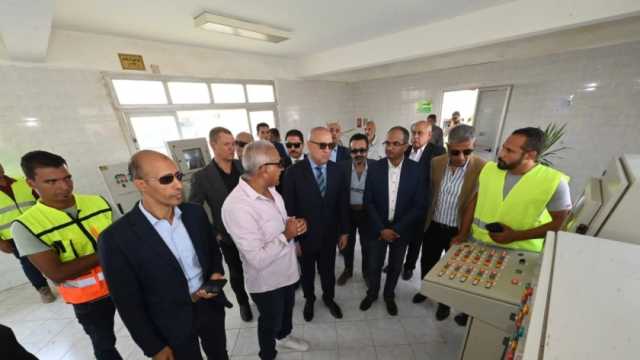 وزير الإسكان يتفقد محطة تنقية مياه الشرب بالقاهرة الجديدة