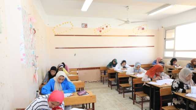مدير «تعليم الجيزة» يتابع امتحانات الدور الثاني للثانوية العامة