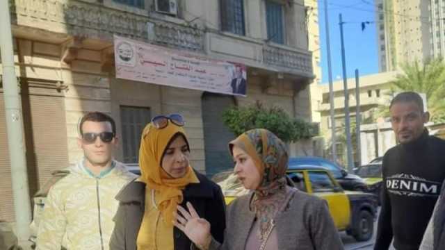 إيقاف أعمال بناء مخالف في حي الجمرك بالإسكندرية (صور)