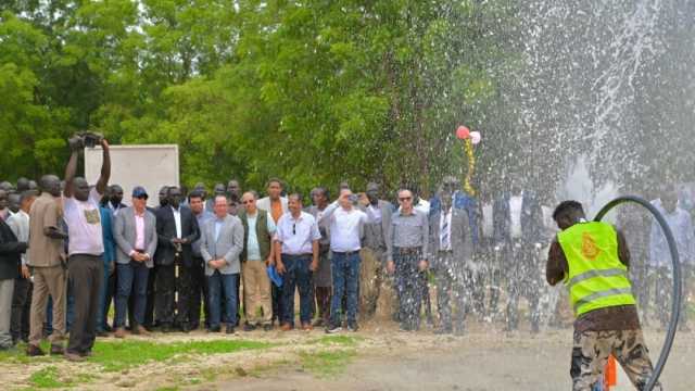 وزير الري يفتتح عددا من المشروعات التنموية في جنوب السودان