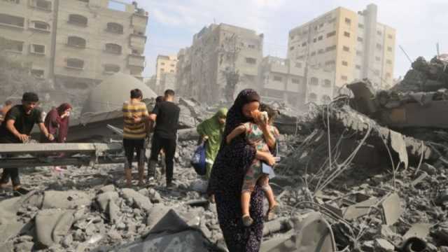 خبير قانون دولي يكشف أبرز 7 جرائم حرب ارتكبها الاحتلال الإسرائيلي في غزة