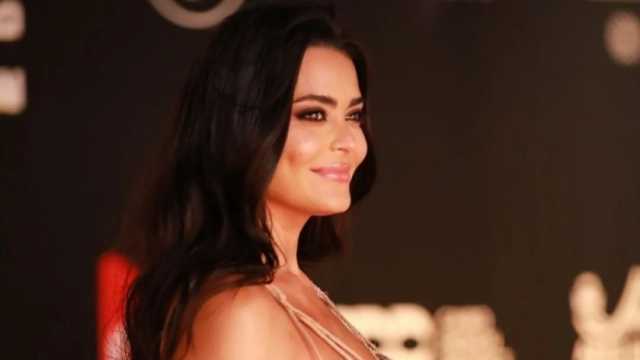 طلب غريب من أسماء جلال لـ آسر ياسين قبل اختفاء صفحتها على «إنستجرام»