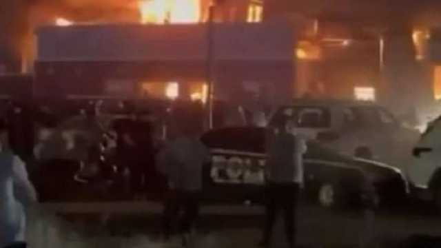 إخلاء فندق الرشيد في المنطقة الخضراء ببغداد إثر اندلاع حريق (فيديو)