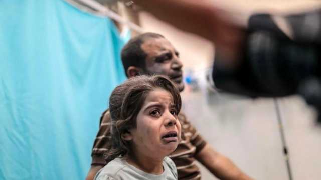 «الصحة» الفلسطينية: المستشفيات جفت مواردها بالكامل.. والاحتلال يهدد بقصفها