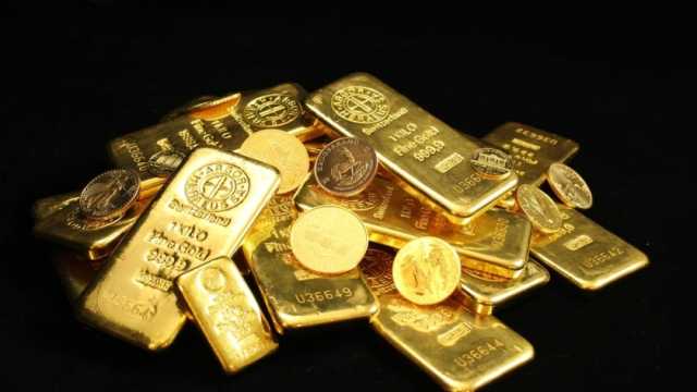 الذهب يحافظ على انخفاضه الأخير عالميا.. اعرف سعر الأوقية
