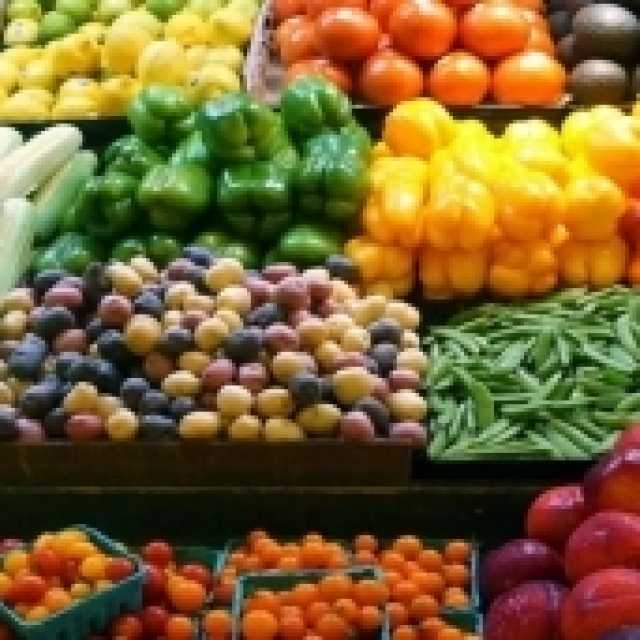 أسعار الخضروات والفاكهة اليوم السبت 23-3-2024 في الأسواق