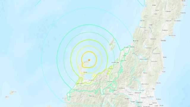 تفاصيل زلزال اليابان.. قوته 7.4 درجة و«تسونامي» يهدد 6 محافظات