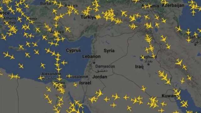 صورة صادمة للمجال الجوي بالشرق الأوسط أثناء هجوم إيران على إسرائيل